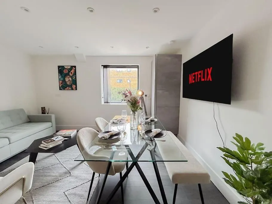 Modern One Bedroom Flat In The Heart Of London Apartment