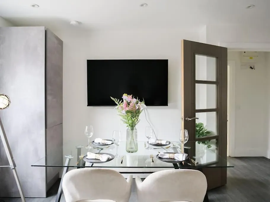 Modern One Bedroom Flat In The Heart Of London United Kingdom