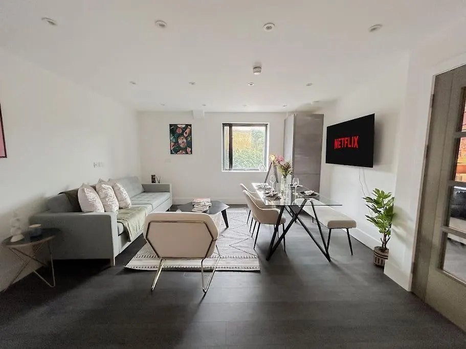 Modern One Bedroom Flat In The Heart Of London location